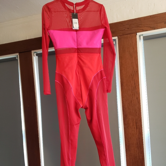 N.W.T! Ivy Park Size L NWT bodysuit Heart Valentines collection - Picture 6 of 10